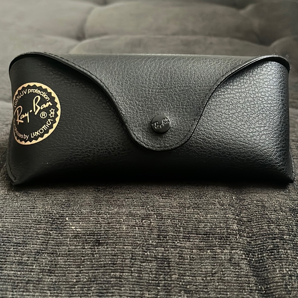 Ray-Ban Case